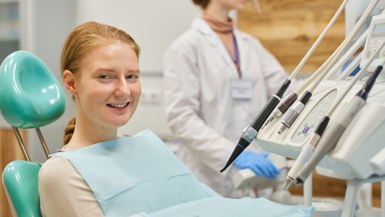 What You Need to Know About Your Tooth Extraction Dentist
